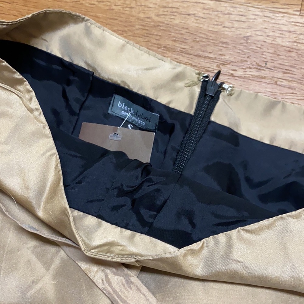 Black Label SF - Gold Silk Skirt - Picture 2 of 7